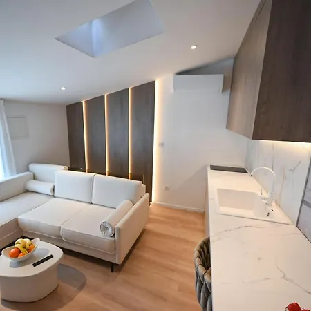 D Luxury 2025 * سبليت