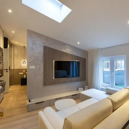 D Luxury 2025 アパート スプリト