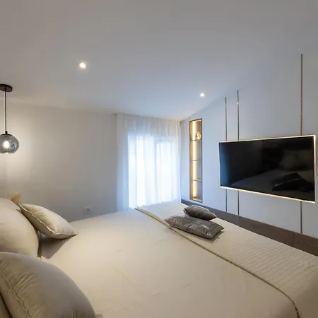 아파트 D Luxury 2025 *