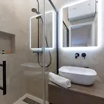 D Luxury 2025 *